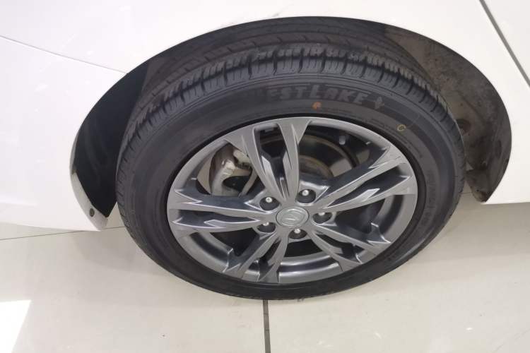 Used CHANGAN Eado DT 2021 1.6L Automatic Luxury Model Right Rear Wheel Hub