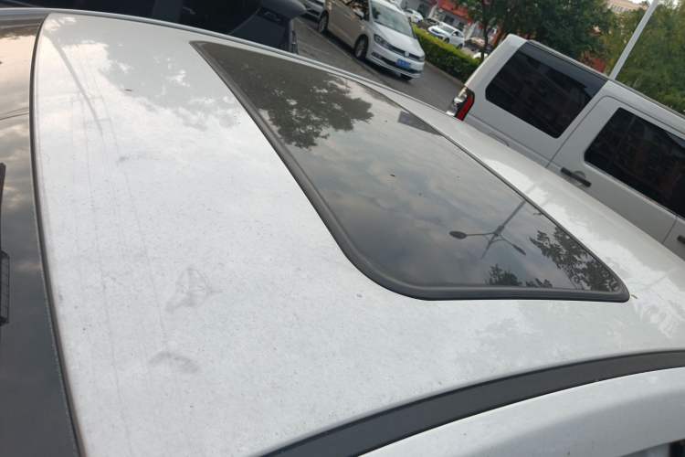 Used CHANGAN Eado DT 2021 1.6L Manual Luxury Model Roof