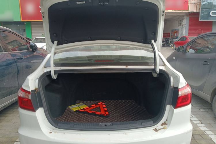 Used CHANGAN Eado DT 2021 1.6L Manual Luxury Model Trunk