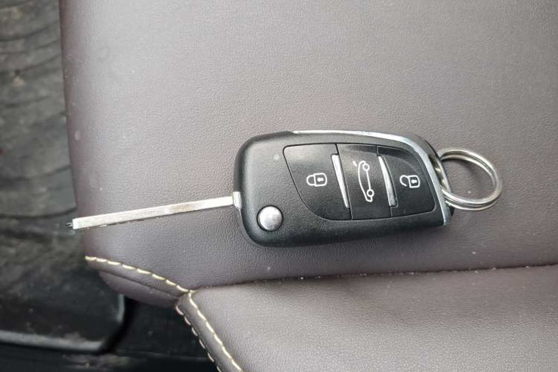 Used CHANGAN Eado DT 2021 1.6L Manual Luxury Model Vehicle Key
