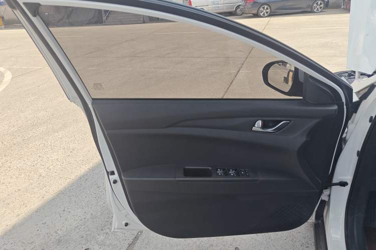 Used CHANGAN Eado New Energy 2022 EV460 Smart Ride-Hailing Edition – Lithium Iron Phosphate Interior 7