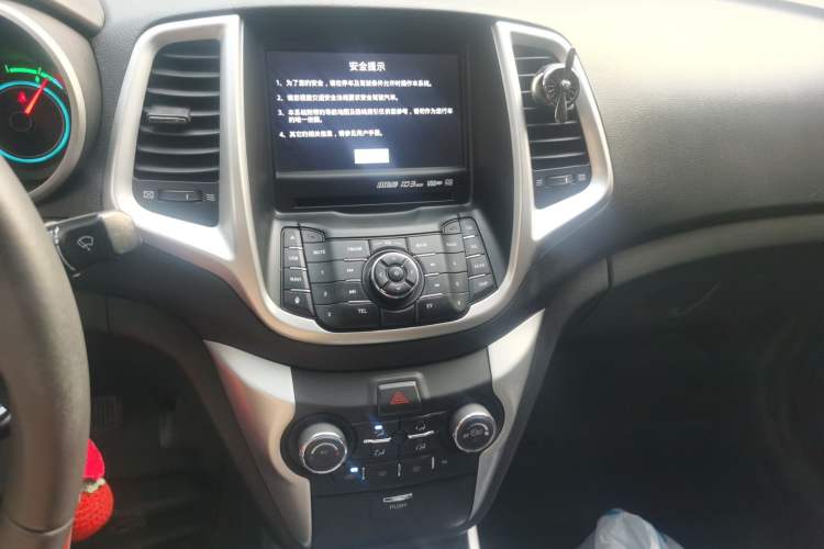 Used CHANGAN Eado New Energy 2016 All-Electric Luxury Model Audio And AC Panel
