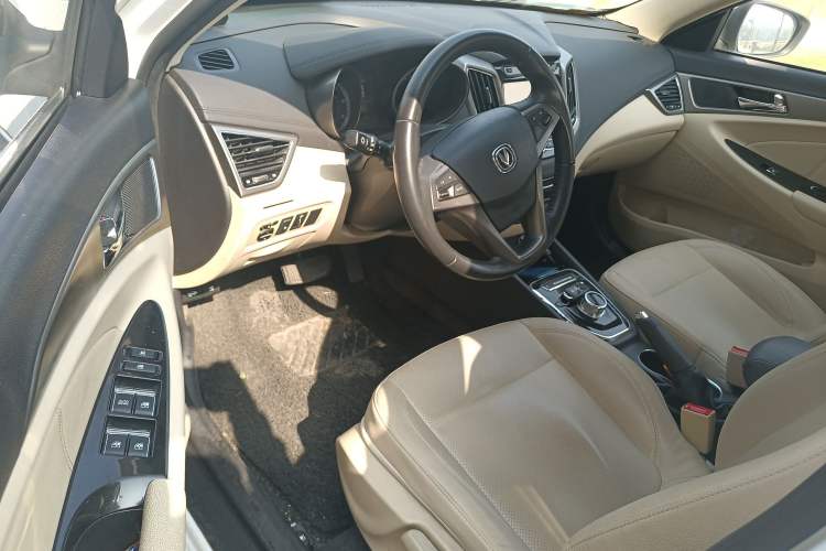 Used CHANGAN Eado New Energy 2016 Pure Electric Premium Model Driver Seat