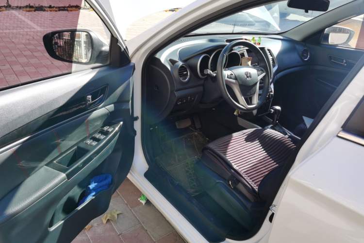 Used CHANGAN Eado New Energy 2016 All-Electric Luxury Model Driver Seat
