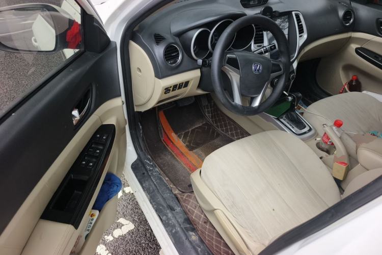 Used CHANGAN Eado New Energy 2016 Pure Electric Elite Model Driver Seat