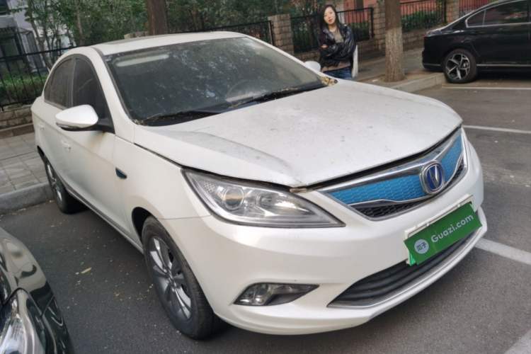 Used CHANGAN Eado New Energy 2016 All-Electric Luxury Model Front Right 45 Deg