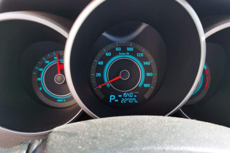 Used CHANGAN Eado New Energy 2016 All-Electric Luxury Model Instrument Cluster