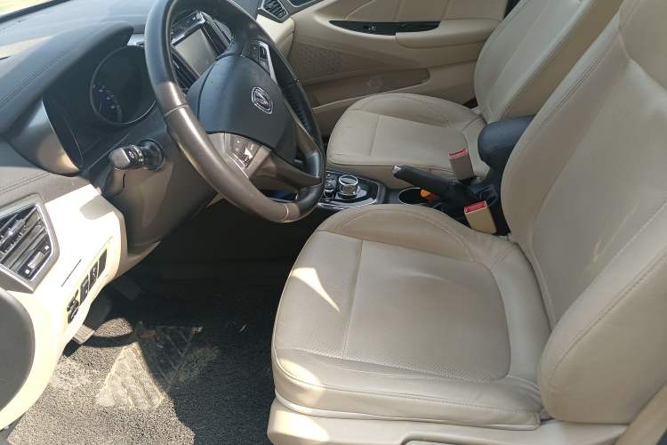 Used CHANGAN Eado New Energy 2016 Pure Electric Premium Model Left Front Seat
