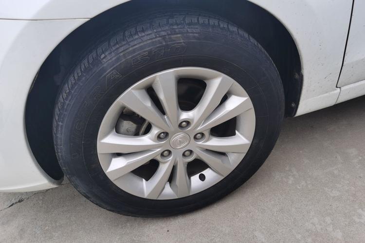 Used CHANGAN Eado New Energy 2016 Pure Electric Deluxe Model Left Front Wheel Hub