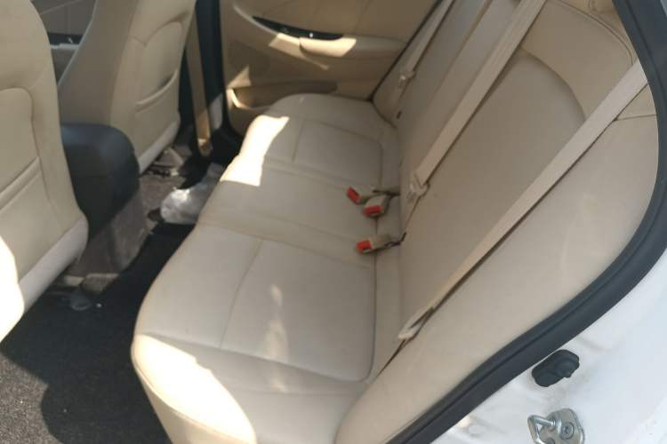 Used CHANGAN Eado New Energy 2016 Pure Electric Premium Model Left Rear Seat
