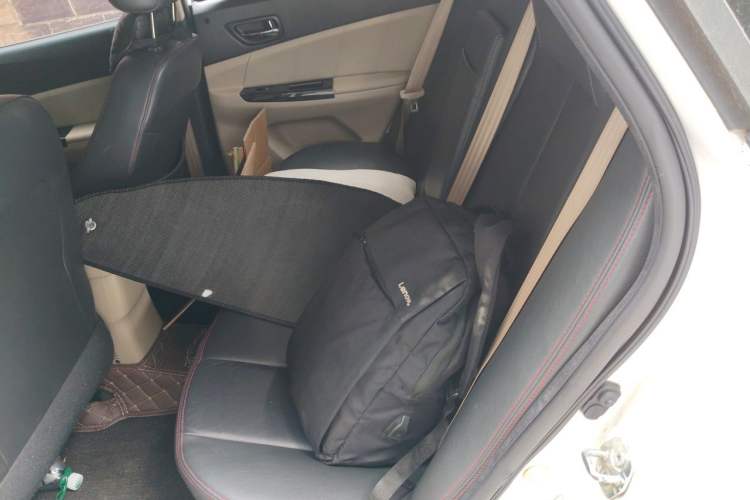 Used CHANGAN Eado New Energy 2016 Pure Electric Elite Model Left Rear Seat