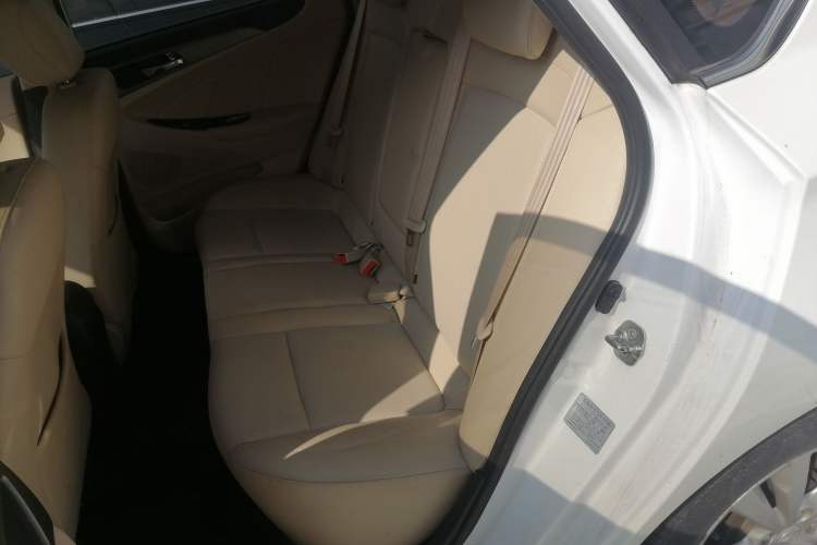 Used CHANGAN Eado New Energy 2016 Pure Electric Deluxe Model Left Rear Seat