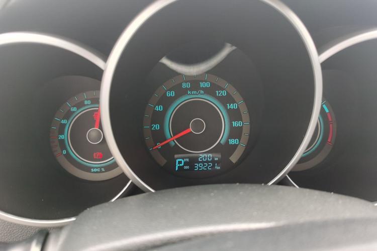 Used CHANGAN Eado New Energy 2016 Pure Electric Deluxe Model Odometer Close Up