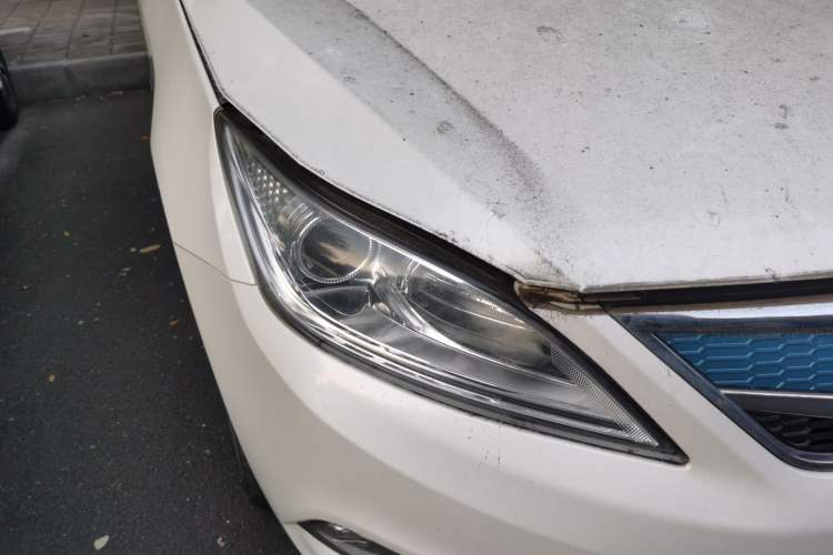 Used CHANGAN Eado New Energy 2016 All-Electric Luxury Model Right Front Headlight