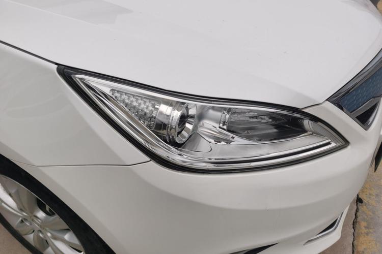 Used CHANGAN Eado New Energy 2016 Pure Electric Deluxe Model Right Front Headlight