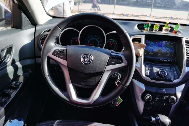 Used CHANGAN Eado New Energy 2016 All-Electric Luxury Model Steering Wheel
