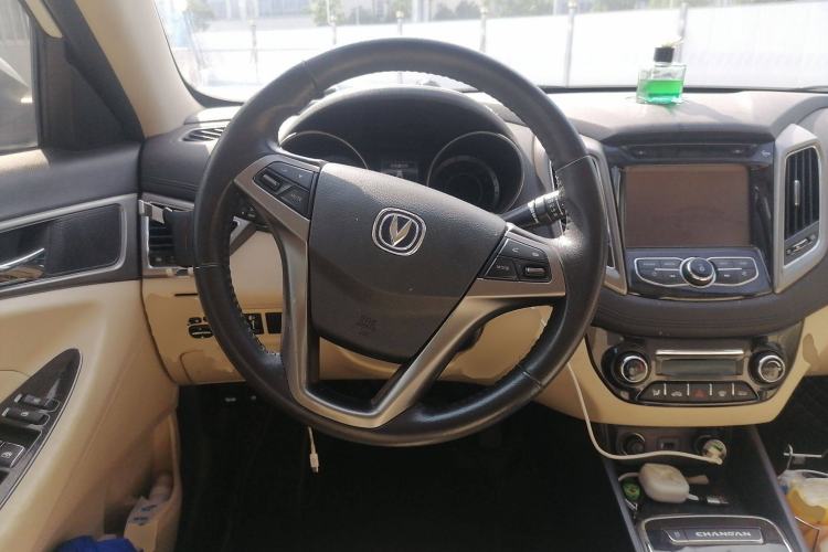 Used CHANGAN Eado New Energy 2016 Pure Electric Deluxe Model Steering Wheel