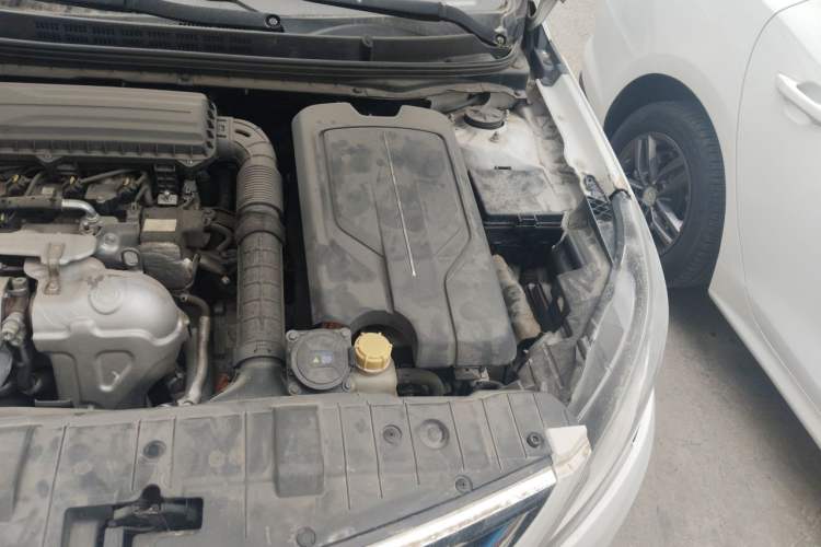 Used CHANGAN Eado New Energy 2018 1.0T PHEV Navigation Model Engine Bay Left