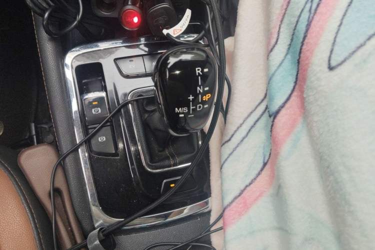 Used CHANGAN Eado New Energy 2018 1.0T PHEV Navigation Model Gear Lever