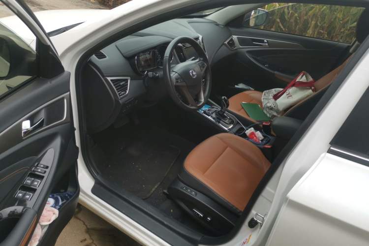 Used CHANGAN Eado New Energy 2018 1.0T PHEV Navigation Model Driver Seat