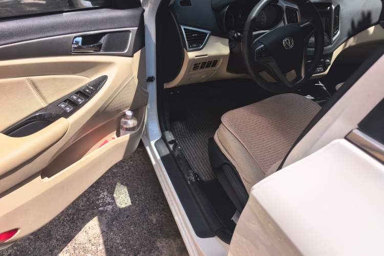Used CHANGAN Eado New Energy 2018 EV300 Enjoyment Model Driver Seat