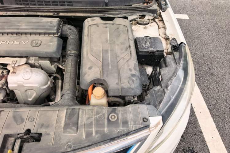 Used CHANGAN Eado New Energy 2018 1.0T PHEV Navigation Model Engine Bay Left