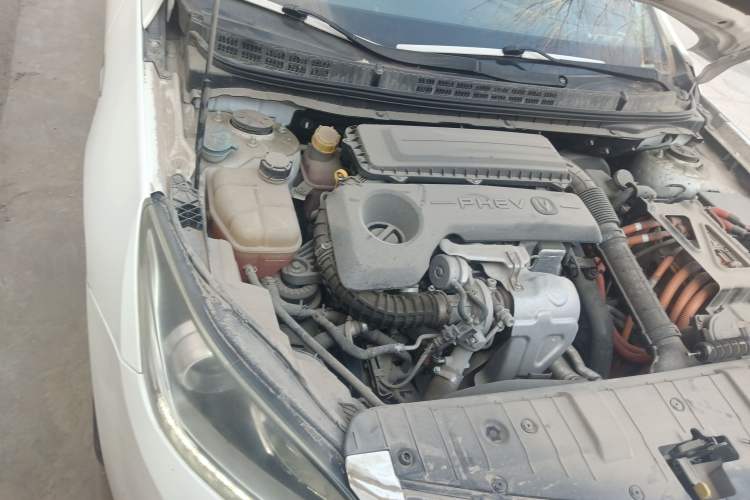 Used CHANGAN Eado New Energy 2018 1.0T PHEV Navigation Model Engine Bay Right