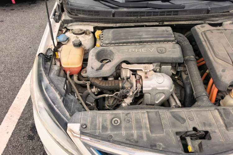 Used CHANGAN Eado New Energy 2018 1.0T PHEV Navigation Model Engine Bay Right