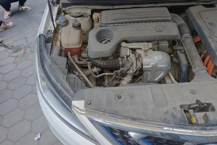 Used CHANGAN Eado New Energy 2018 1.0T PHEV Navigation Model Engine Bay Right