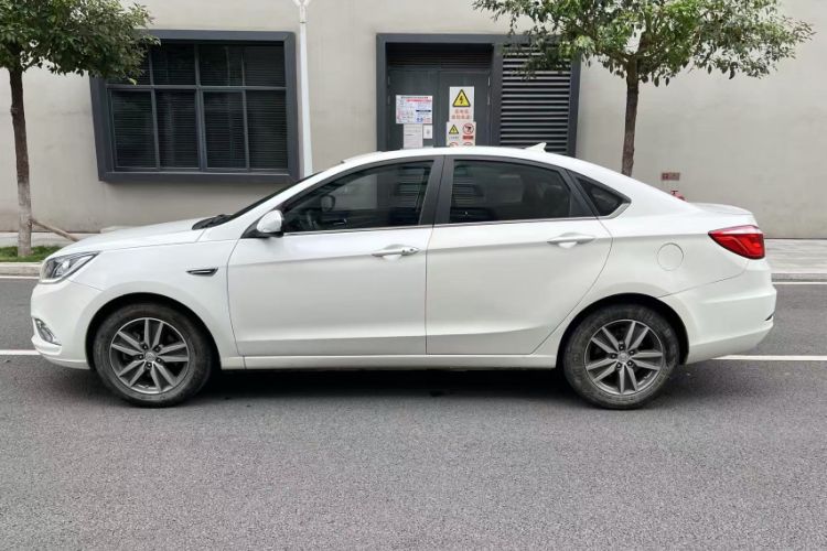 Used CHANGAN Eado New Energy 2018 1.0T PHEV Navigation Model Exterior 3