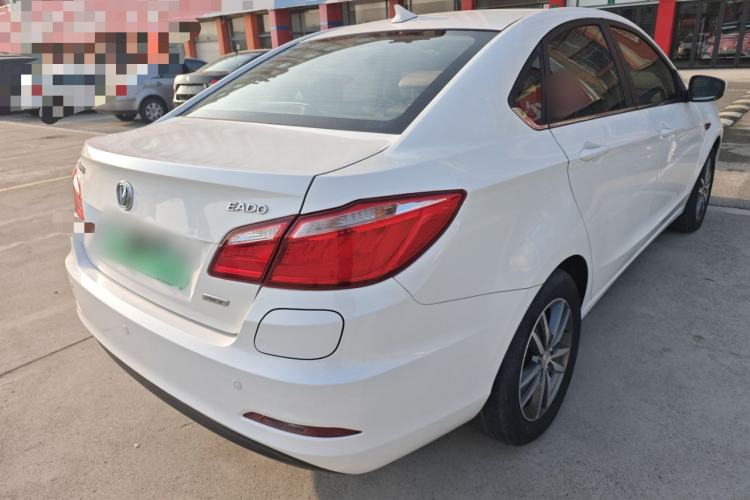 Used CHANGAN Eado New Energy 2018 1.0T PHEV Navigation Model Exterior 5