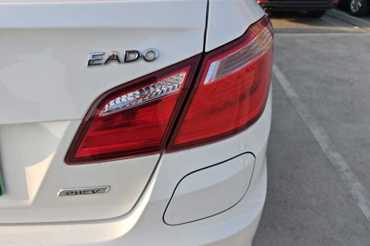 Used CHANGAN Eado New Energy 2018 1.0T PHEV Navigation Model Exterior 6