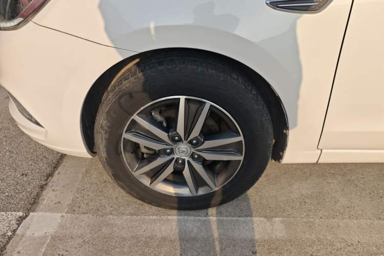 Used CHANGAN Eado New Energy 2018 1.0T PHEV Navigation Model Exterior 7