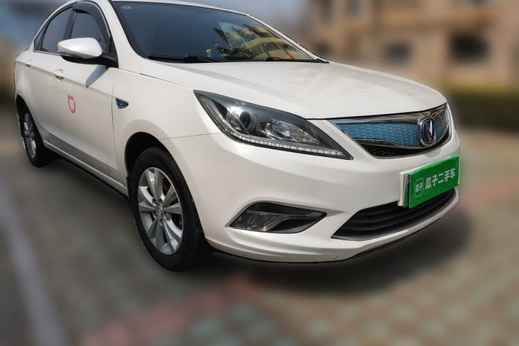 Used CHANGAN Eado New Energy 2018 EV300 Enjoyment Model Front Right 45 Deg