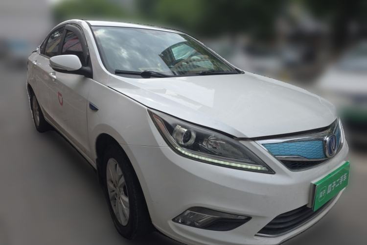 Used CHANGAN Eado New Energy 2018 EV300 Enjoyment Model Front Right 45 Deg
