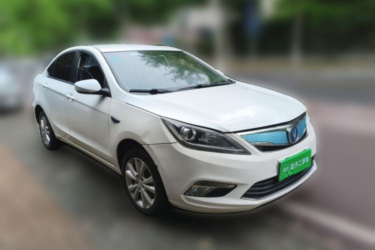 Used CHANGAN Eado New Energy 2018 EV300 Enjoyment Model Front Right 45 Deg