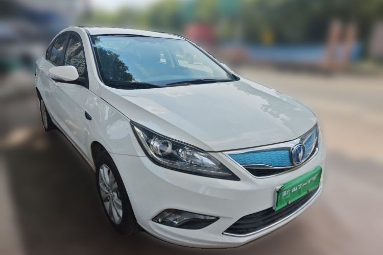 Used CHANGAN Eado New Energy 2018 EV300 Enjoyment Model Front Right 45 Deg