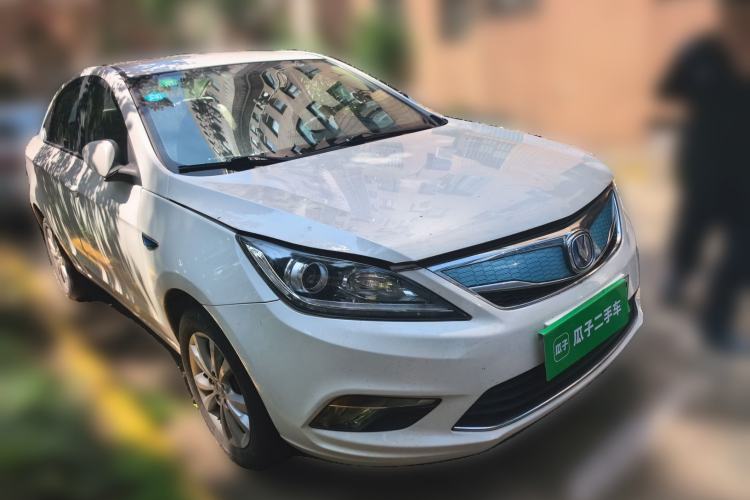 Used CHANGAN Eado New Energy 2018 EV300 Enjoyment Model Front Right 45 Deg