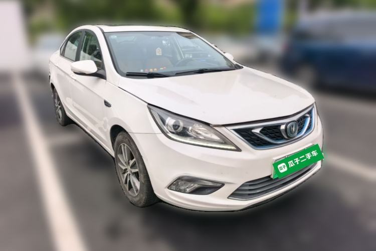 Used CHANGAN Eado New Energy 2018 1.0T PHEV Navigation Model Front Right 45 Deg