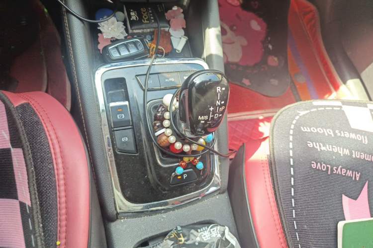 Used CHANGAN Eado New Energy 2018 1.0T PHEV Navigation Model Gear Lever
