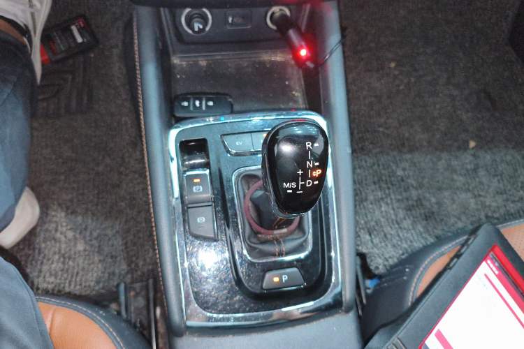 Used CHANGAN Eado New Energy 2018 1.0T PHEV Navigation Model Gear Lever