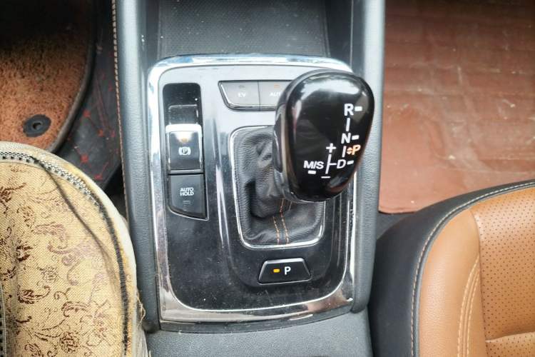 Used CHANGAN Eado New Energy 2018 1.0T PHEV Navigation Model Gear Lever