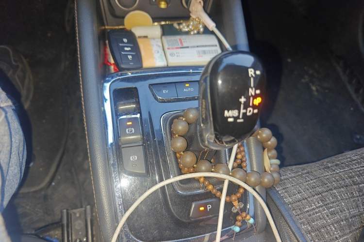 Used CHANGAN Eado New Energy 2018 1.0T PHEV Navigation Model Gear Lever