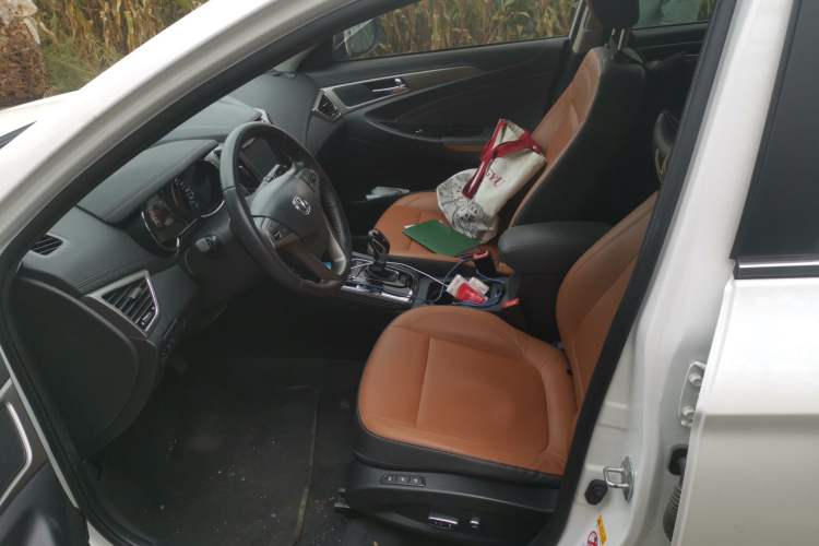 Used CHANGAN Eado New Energy 2018 1.0T PHEV Navigation Model Left Front Seat