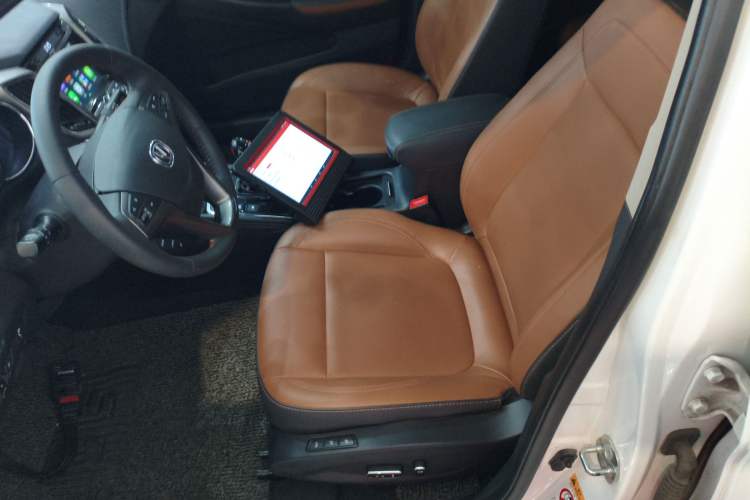 Used CHANGAN Eado New Energy 2018 1.0T PHEV Navigation Model Left Front Seat