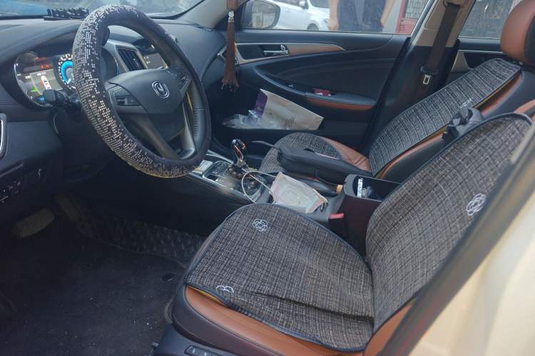 Used CHANGAN Eado New Energy 2018 1.0T PHEV Navigation Model Left Front Seat