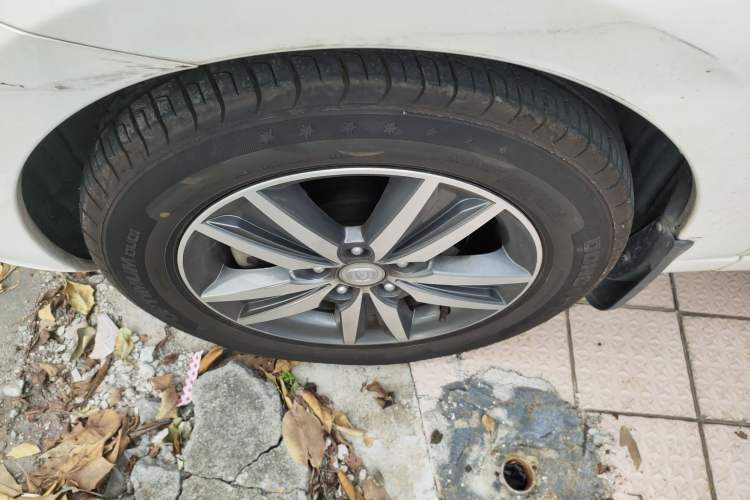 Used CHANGAN Eado New Energy 2018 1.0T PHEV Navigation Model Left Front Wheel Hub