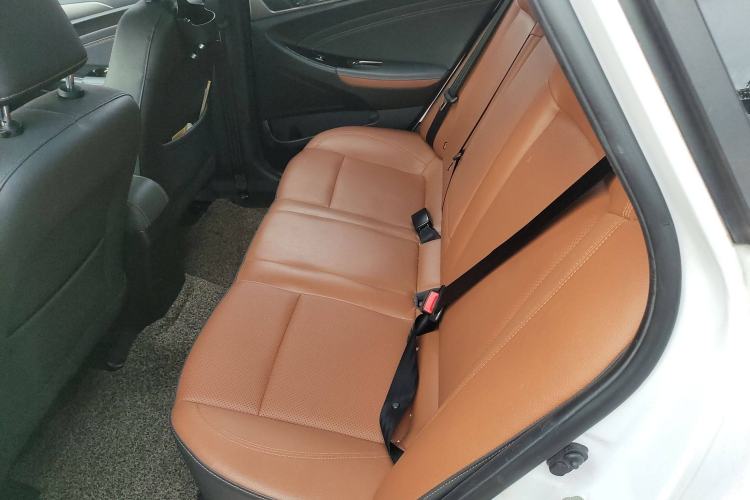 Used CHANGAN Eado New Energy 2018 1.0T PHEV Navigation Model Left Rear Seat