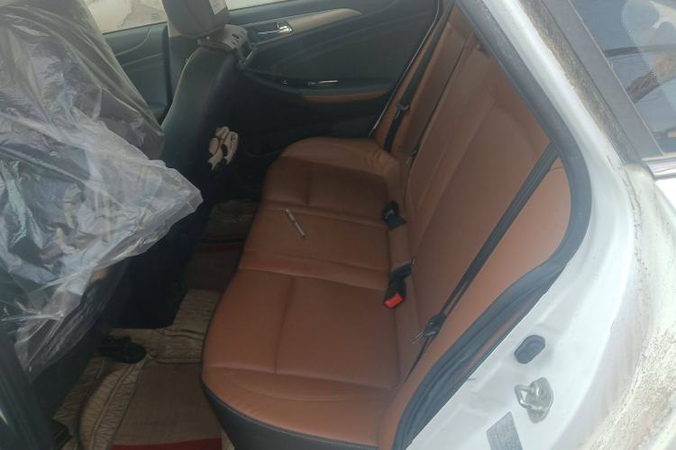 Used CHANGAN Eado New Energy 2018 1.0T PHEV Navigation Model Left Rear Seat
