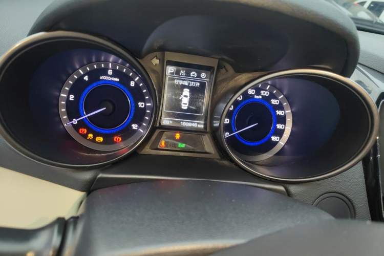 Used CHANGAN Eado New Energy 2018 EV300 Enjoyment Model Odometer Close Up